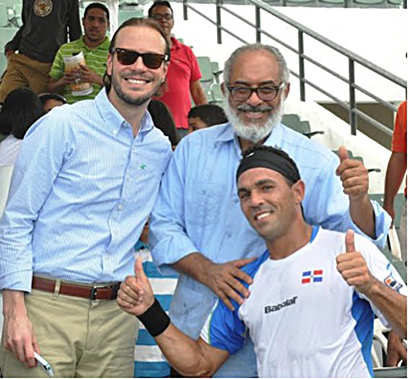 Fedotenis Felicita a Víctor Estrella Por Actuación en US Open