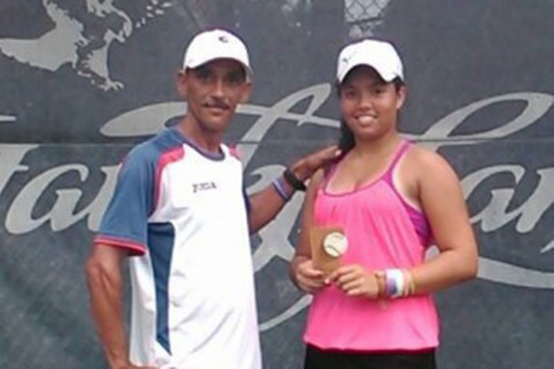centro-desarrollo-junior-tennis-champions-otorga-beca-a-dominicana-karla-portalatin